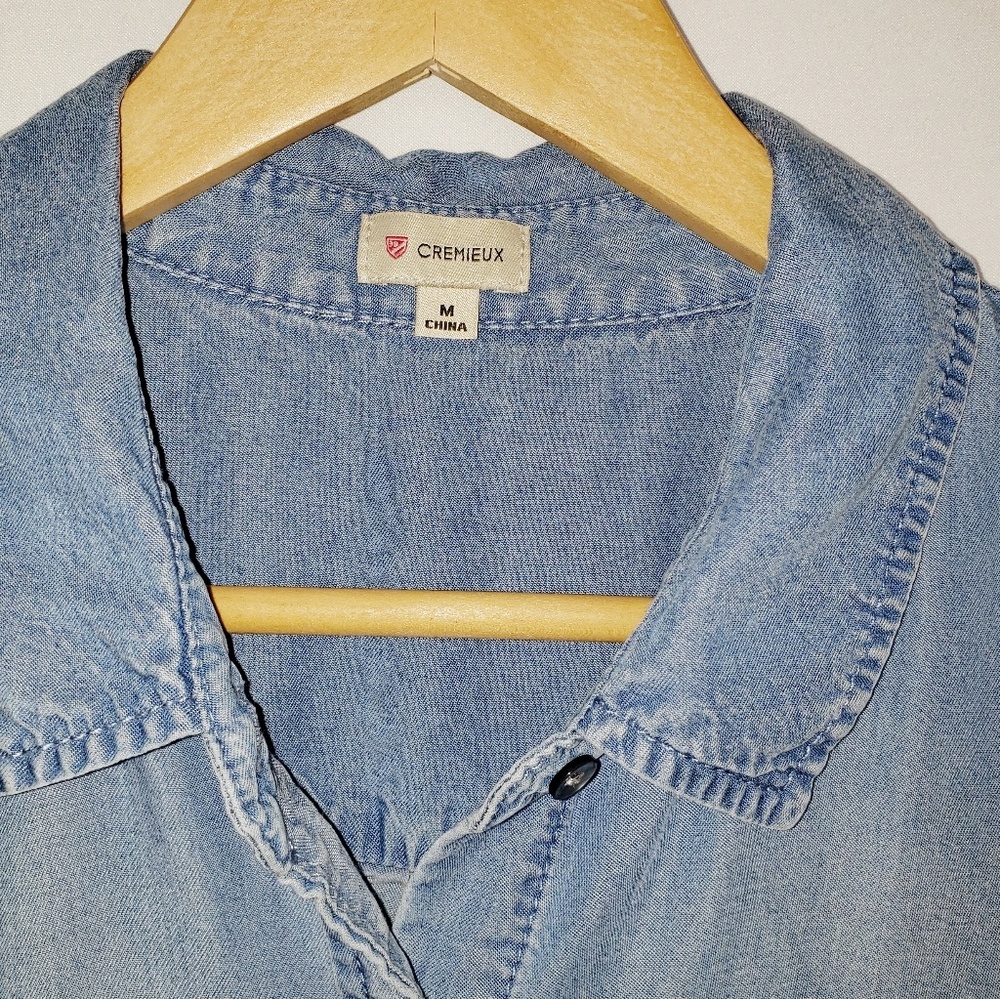 Cremieux Blue Sleeveless Button Down Top - Picture 2 of 3
